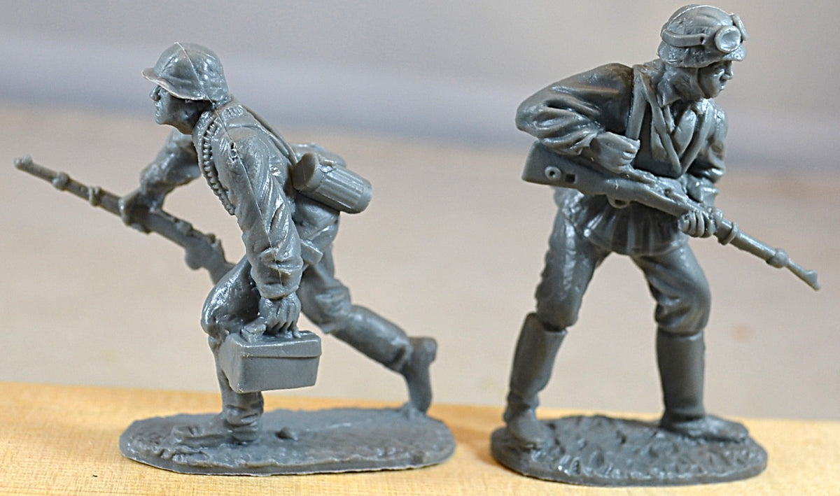 Classic Toy Soldiers World War II German Assault Squad