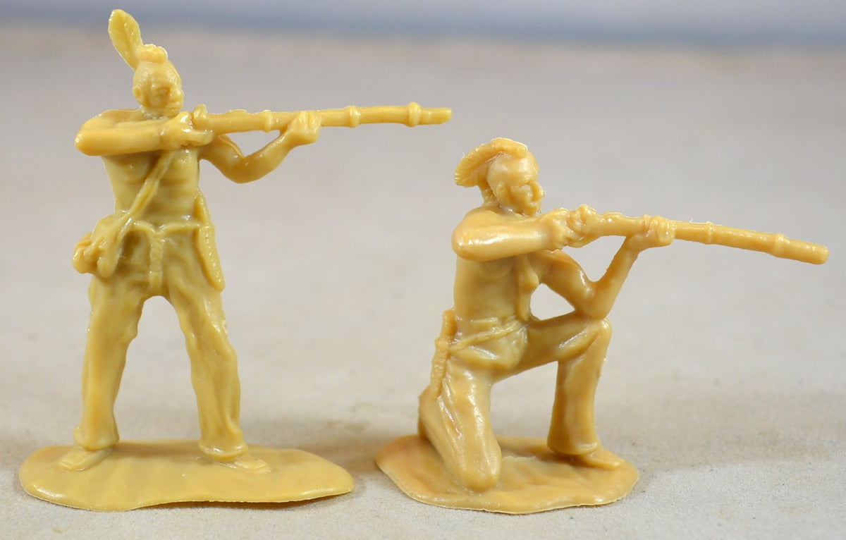 インドネシア　チモール製の木彫りの戦士 インドネシア チモール製の木彫りの戦士