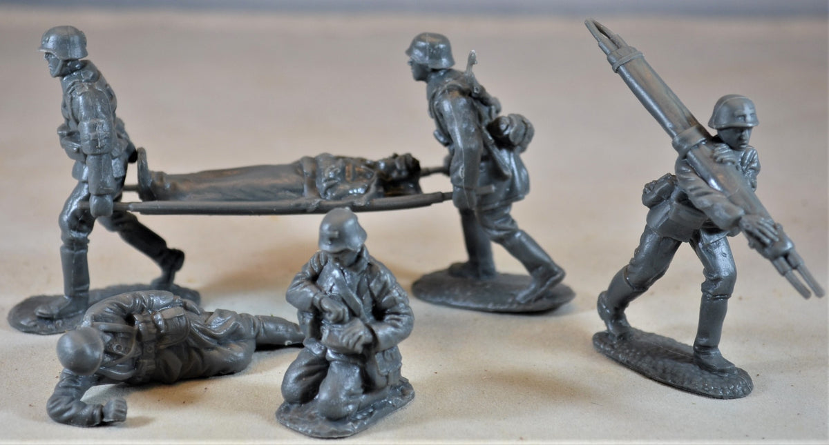 Classic Toy Soldiers World War II German Medical Team – MicShaun's