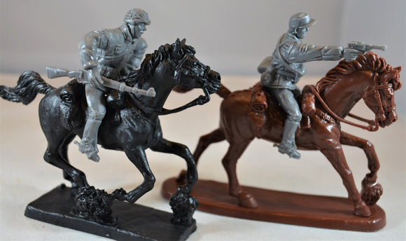 TSSD WWII German Elite Riders with Horses Dark Gray Set #11HR