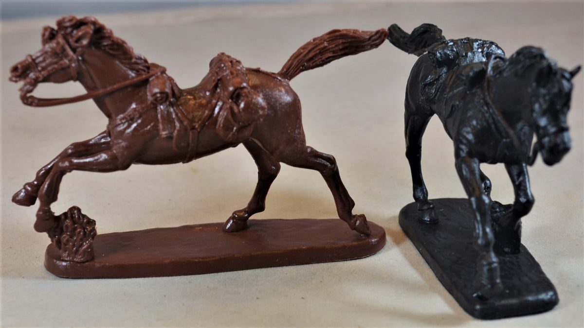 TSSD WWII German Elite Riders with Horses Light Gray Set #11HRLG