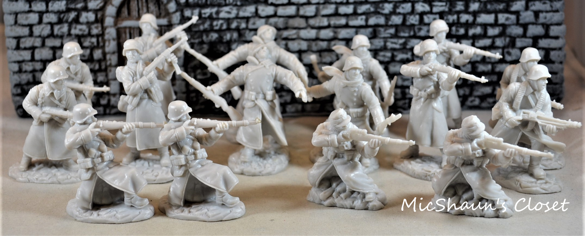TSSD WWII German Long Coat Infantry Set #4 Light Gray – MicShaun's TSSD WWII German Long Coat Infantry Set #4 Light Gray – MicShaun's