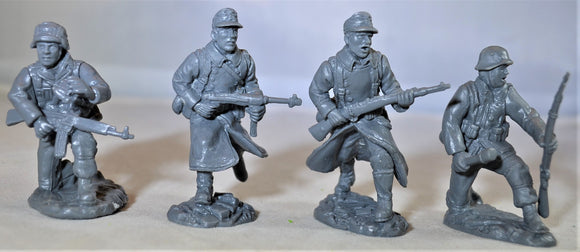 TSSD WWII German Infantry Add On 4 Piece Set #27B