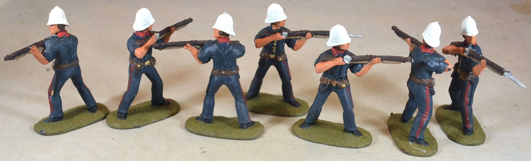 LOT BRITAINS PETITS soldats moyen age à saisir EUR 17,00 - PicClick FR LOT BRITAINS PETITS soldats moyen age à saisir EUR 17,00 - PicClick FR