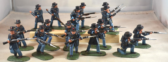 Armies in Plastic Painted Union Iron Brigade Infantry 16 Piece Set