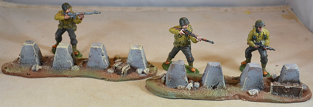 Atherton Scenics WWII Painted Tank Traps/Dragon's Teeth 702 2 PCS