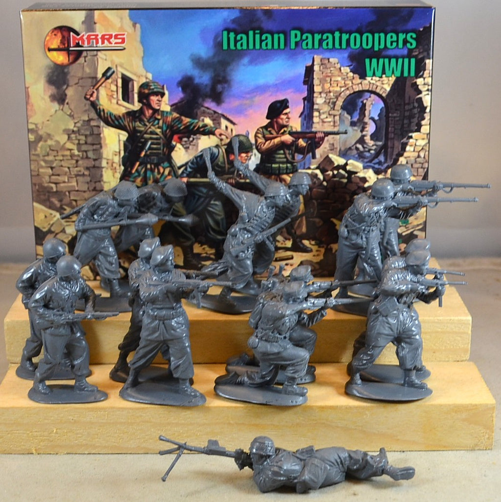 Mars WWII Italian Paratroopers D-Day Figure Set 32054