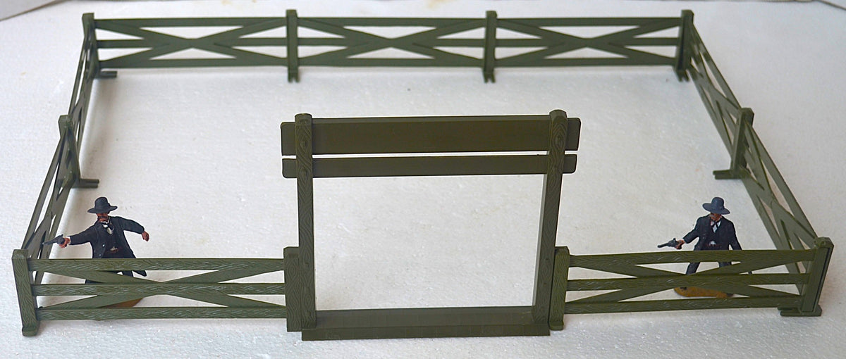 Marx Western Ranch Fence and Gate Green Plastic – MicShaun's Closet
