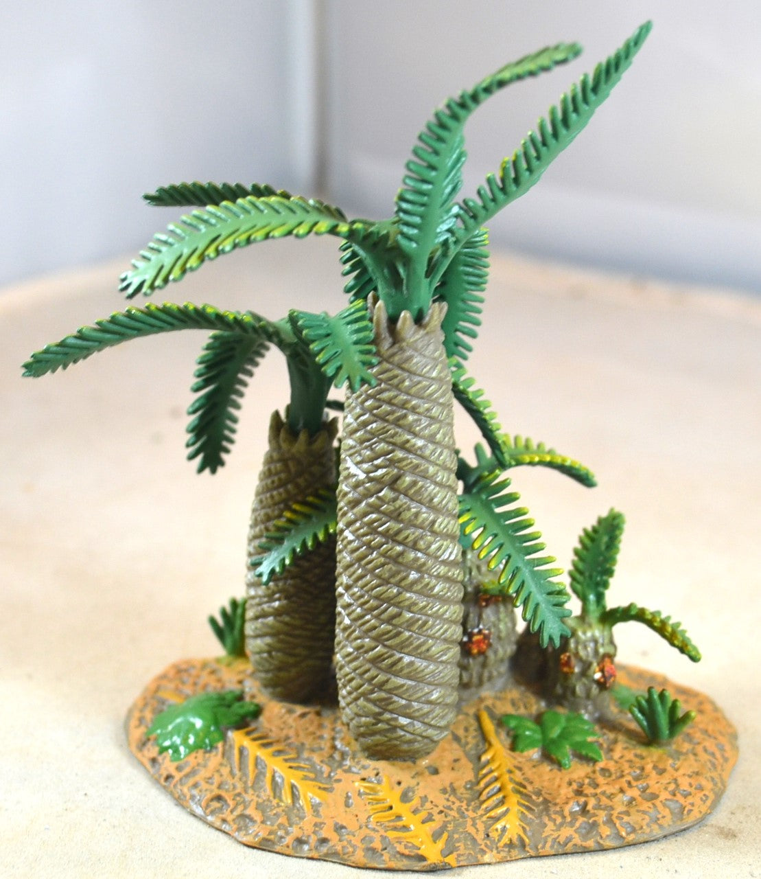 Plastic Palm Trees Cluster with base for Dioramas and Battle Scenes MicShaun's Closet