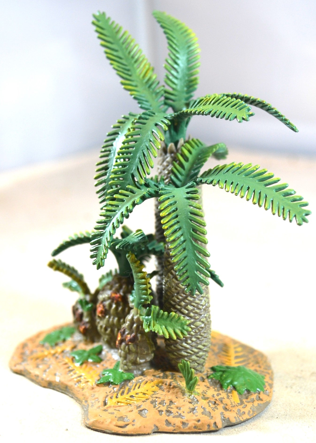 Plastic Palm Trees Cluster with base for Dioramas and Battle Scenes MicShaun's Closet