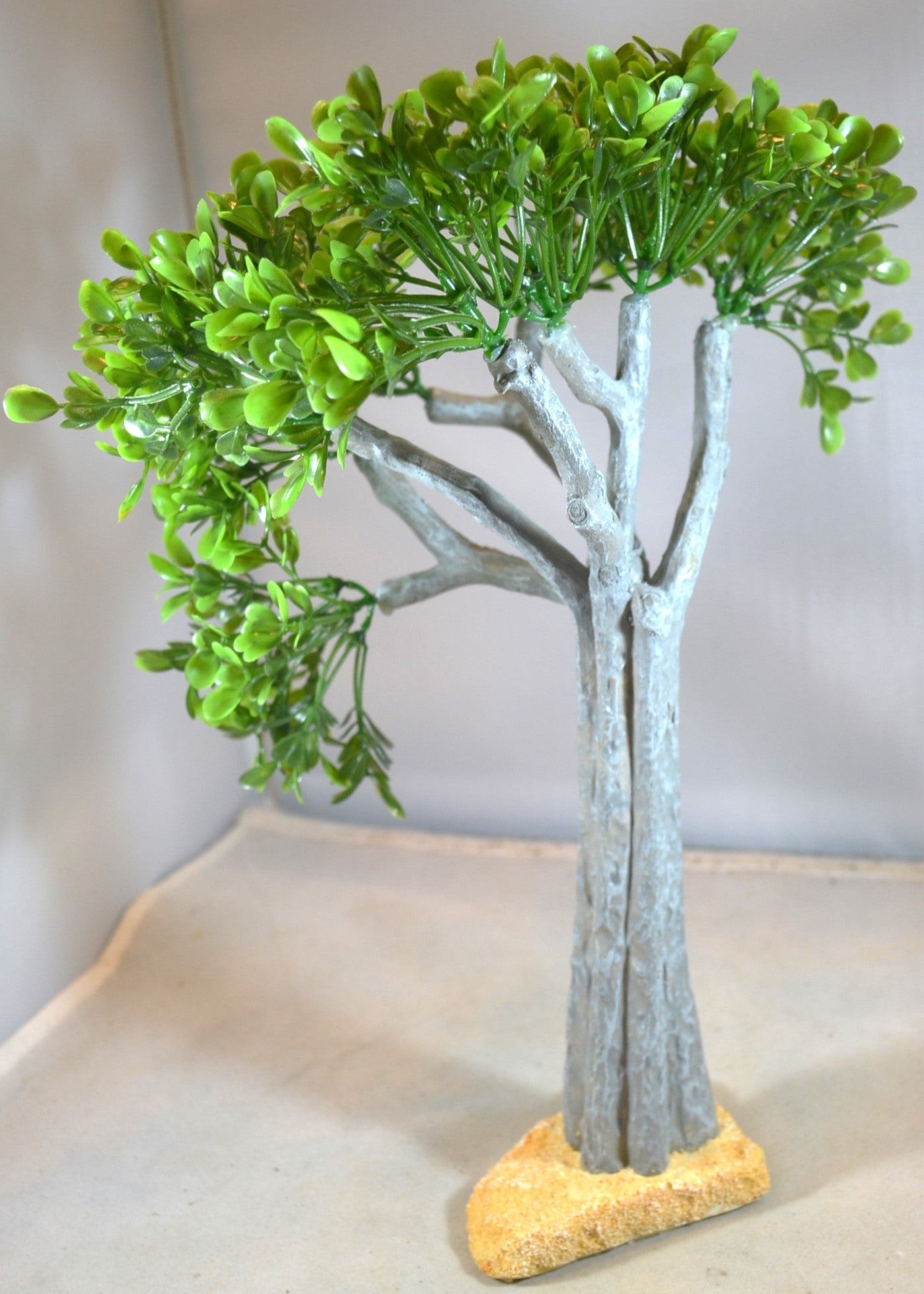 11.5" Plastic Tree for Dioramas and Battle Scenes MicShaun's Closet