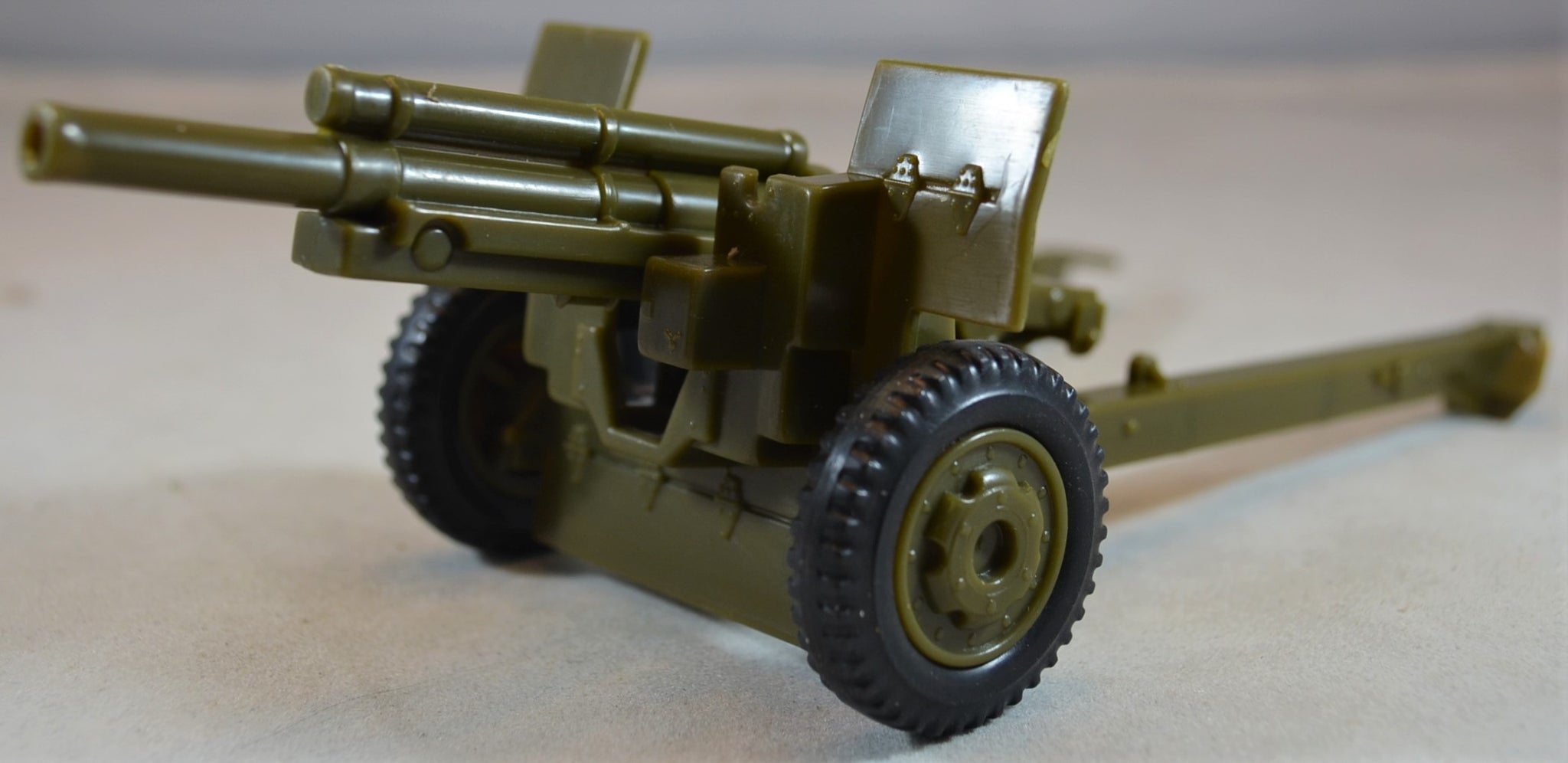 Classic Toy Soldiers World War II US 105MM Cannon – MicShaun's Closet