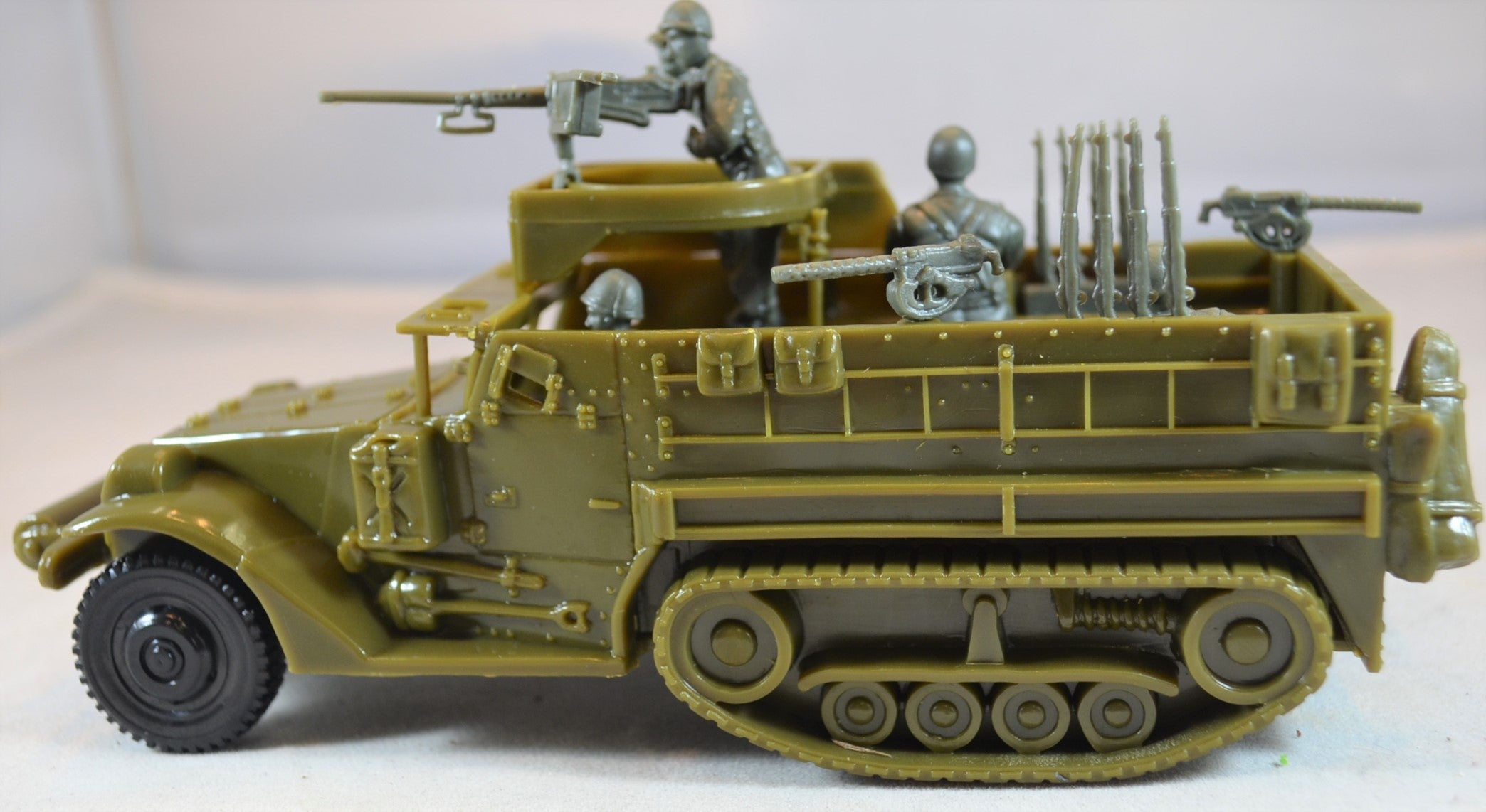  Tank/Half-Track (Qty 1, Style Varies) : Toys & Games
