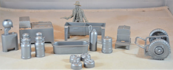 Marx Dairy Farm Accessories and Equipment Silver