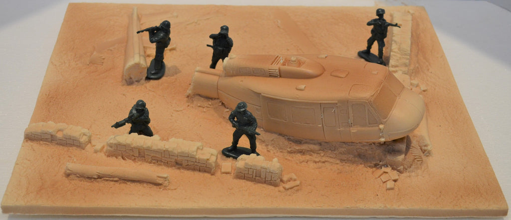 Toy Soldiers of San Diego Unpainted Vietnam Crashed Huey TS213UN