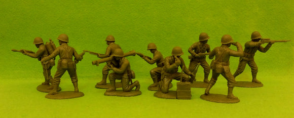 Expeditionary Force World War II US Company HQ Section with Netted Helmets